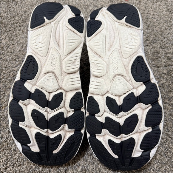 HOKA ONE ONE CLIFTON 10 Men's Black Running Shoes - Picture 7 of 9